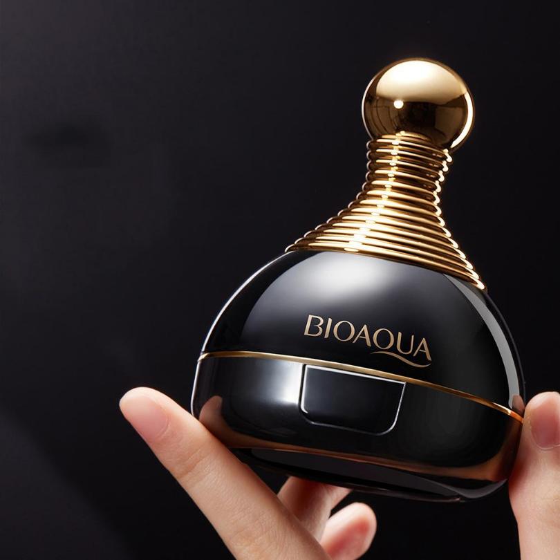 Base de maquillaje Bioaqua® BB CREAM ¡Corrige imperfecciones!